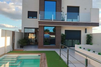 Chalet for sale in Andújar